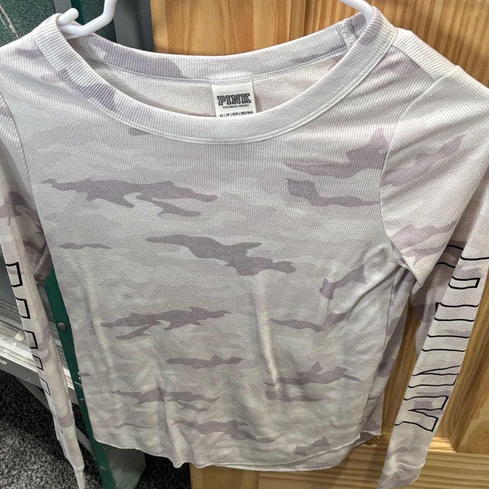 PINK Victoria's Secret White Ribbed Top